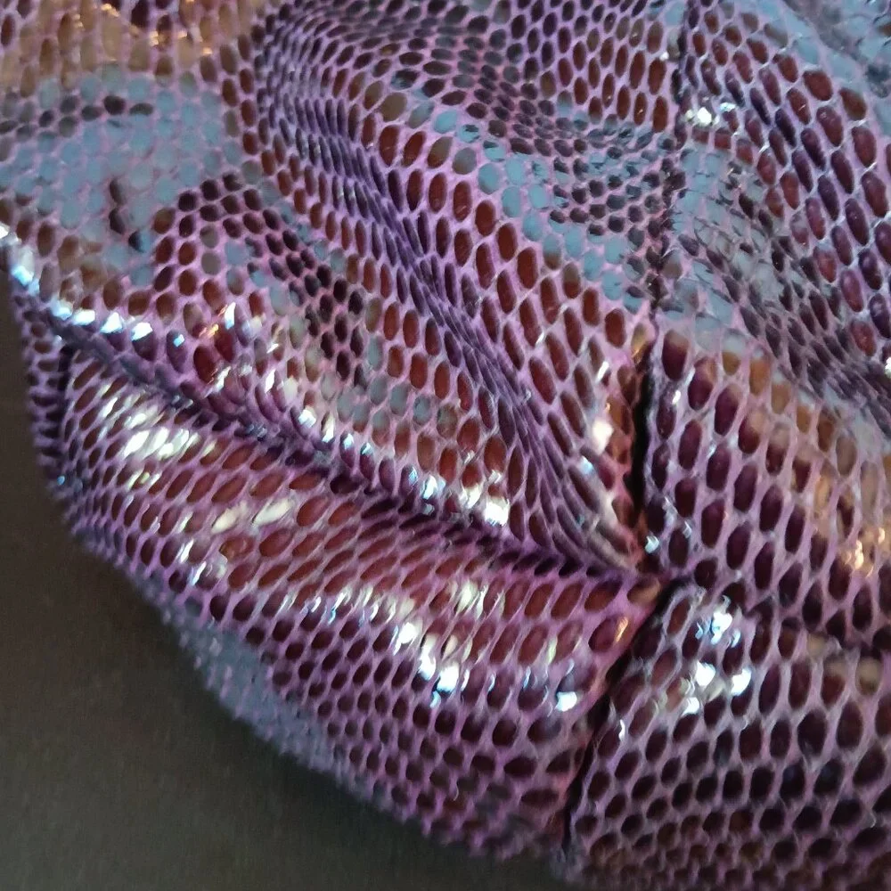 VINTAGE WOMEN'S BRIGHTON NOLITA PURPLE PATENT LEATHER HOBO BAG